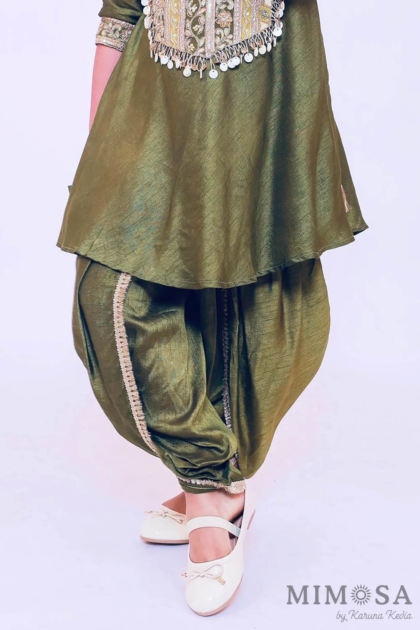 Bambar silk kurti with patched work yolk with tassels hanging and tulip plant