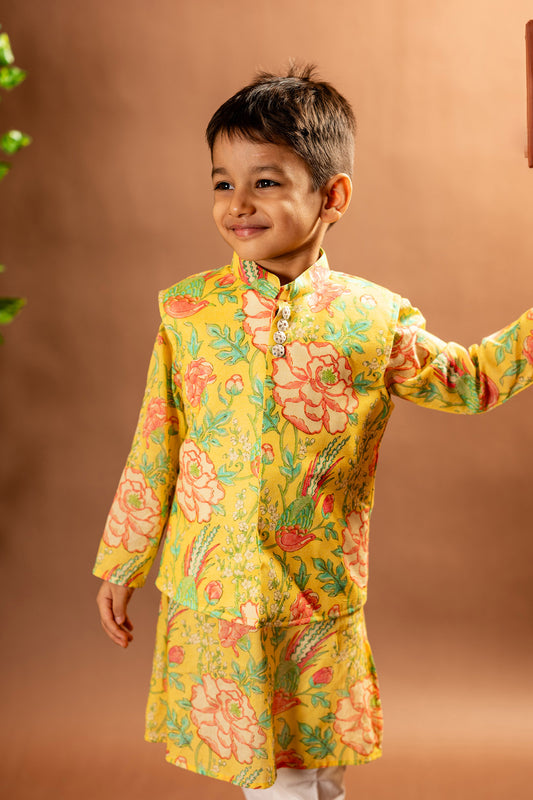 Floral kurta with matching bundi