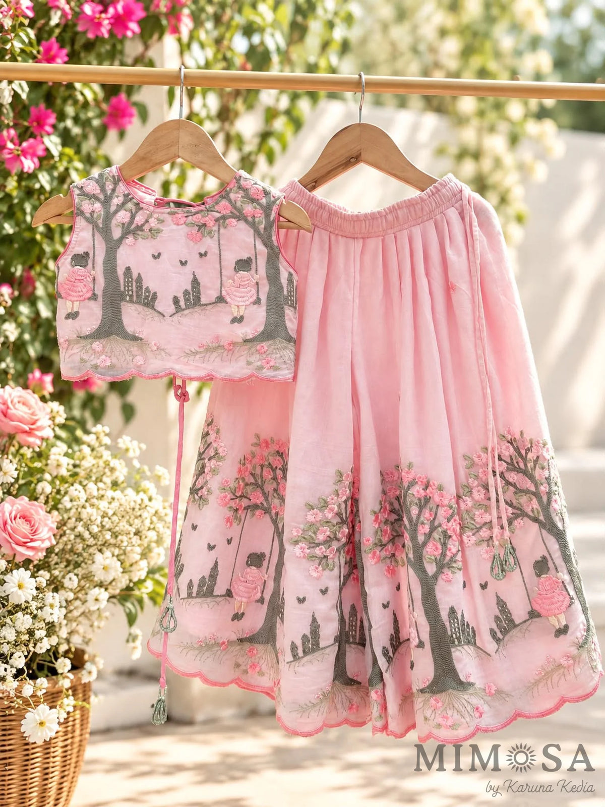 Swinging girl pleated palazzo set