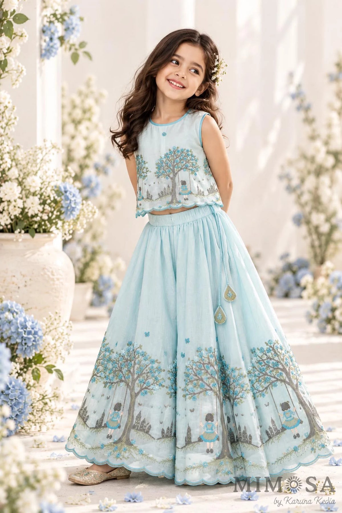 Swinging girl pleated palazzo set