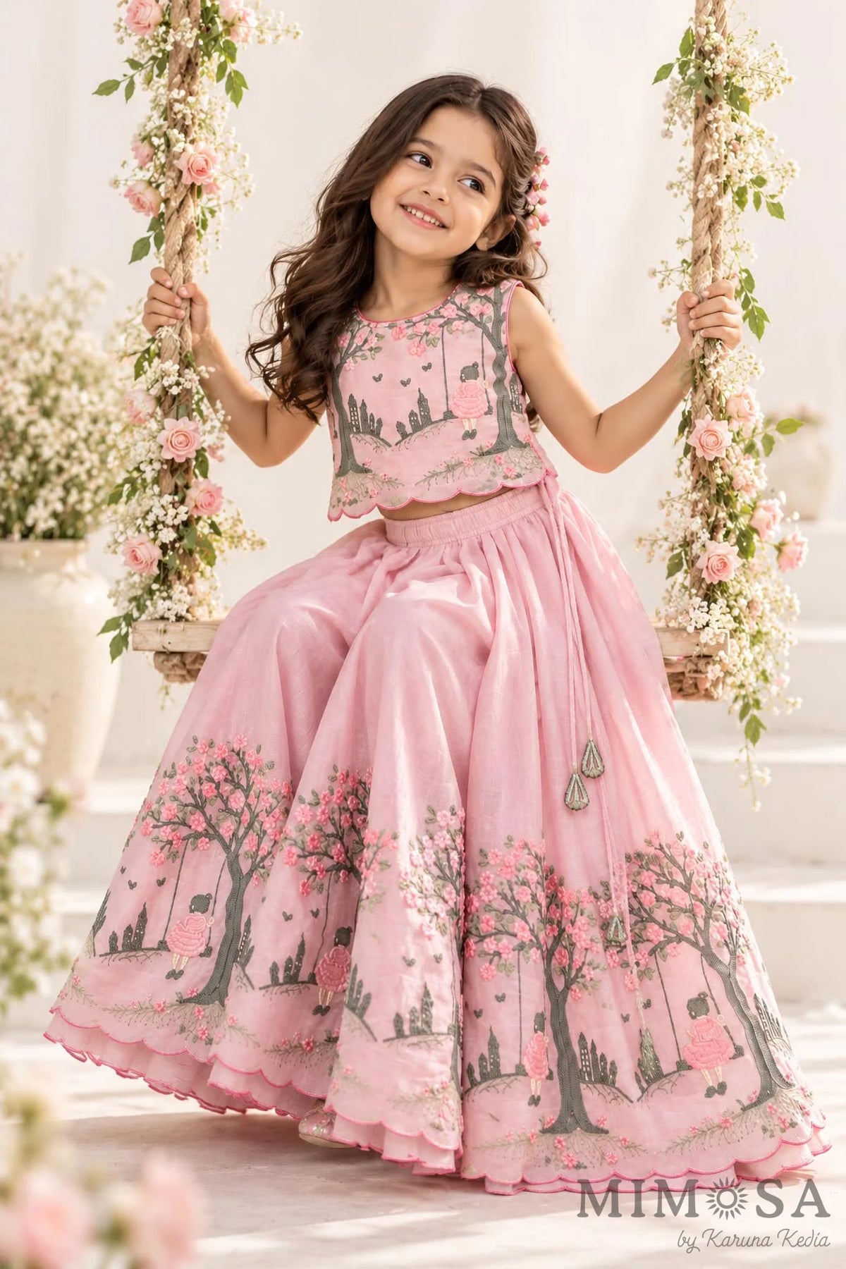 Swinging girl pleated palazzo set