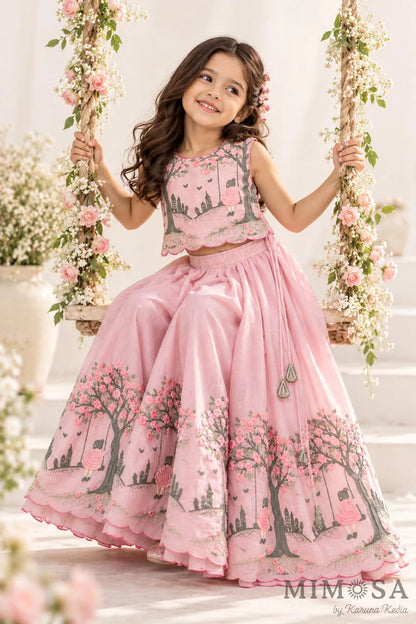 Swinging girl pleated palazzo set