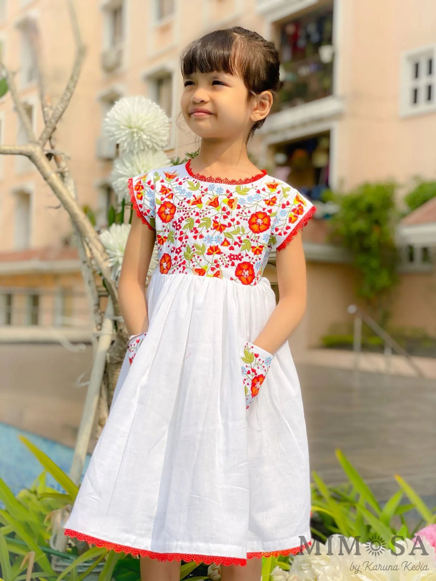 White cotton dress with Mexican floral  embroidery comes with pockets