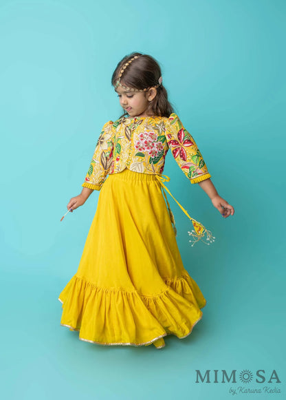 Yellow "mama ki shaadi" lehenga